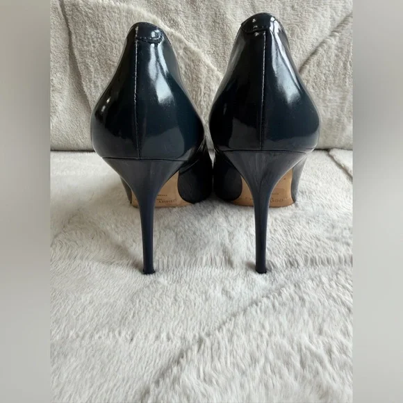 $779 Jimmy Choo Navy Patent Leather 100mm 4” Pumps High Heels 38.5 8.5 - Picture 5 of 9